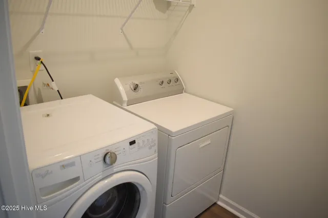 $2,200 | 832 Delta Court, Wilmington, NC 28401