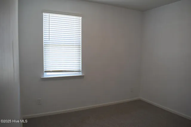 $2,200 | 832 Delta Court, Wilmington, NC 28401