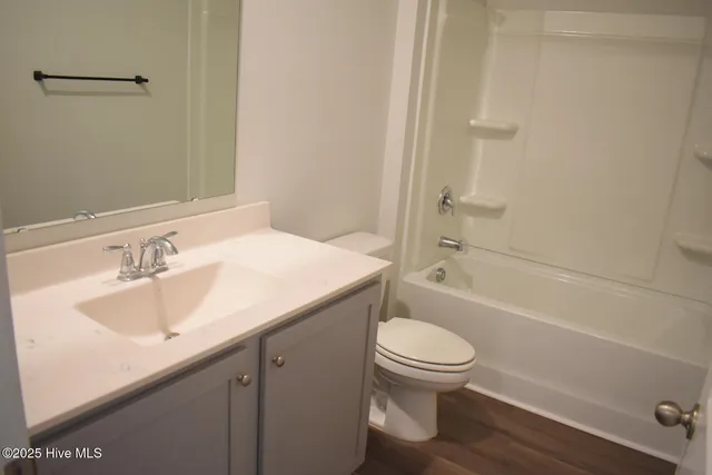 $2,200 | 832 Delta Court, Wilmington, NC 28401