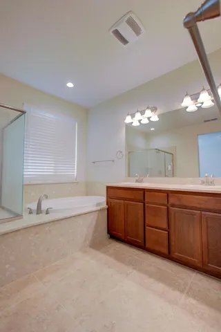 $569,950 | 3105 Lake Hill Court, Modesto, CA 95355