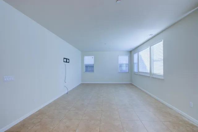 $569,950 | 3105 Lake Hill Court, Modesto, CA 95355