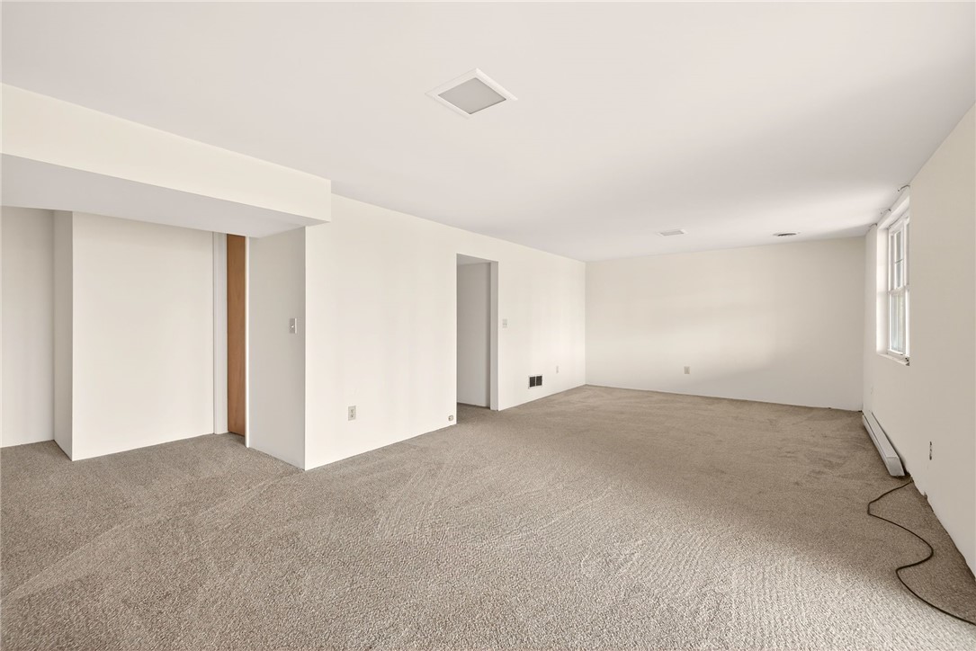 9 Hollingham Rise Perinton, NY 14450 - Photo 11 of 23