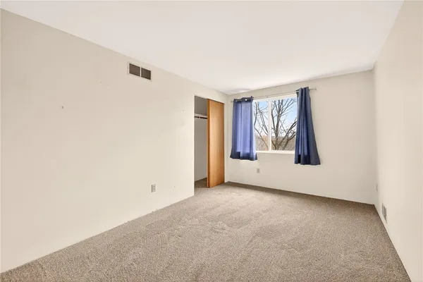 $194,900 | 9 Hollingham Rise, Perinton, NY 14450