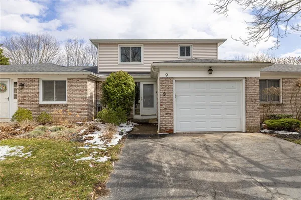 $194,900 | 9 Hollingham Rise, Perinton, NY 14450