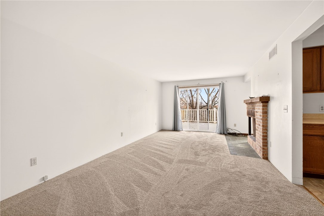 9 Hollingham Rise Perinton, NY 14450 - Photo 4 of 23