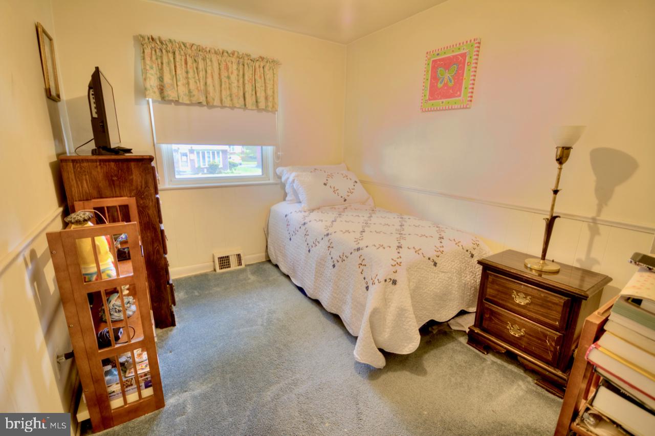 409 Achille Road Havertown, PA 19083 - Photo 13 of 20