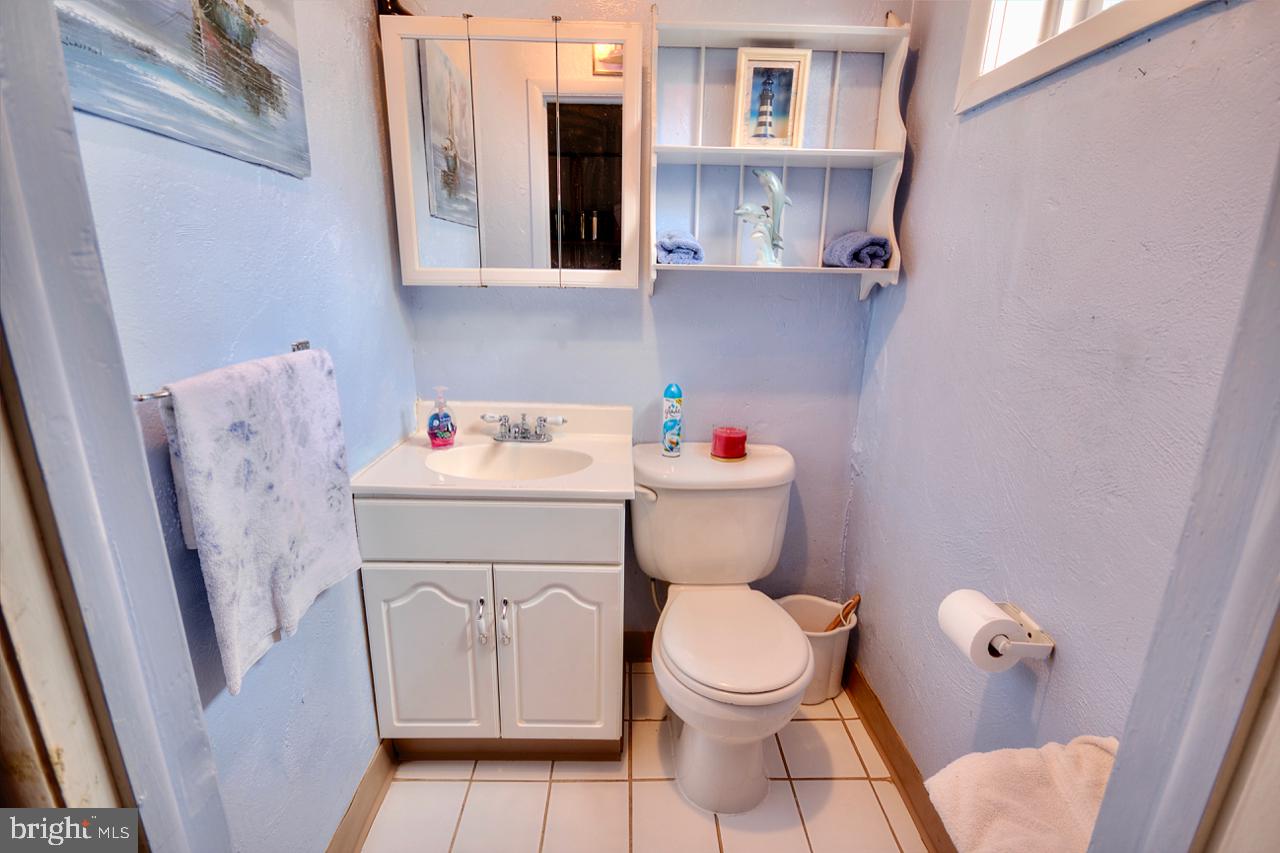 409 Achille Road Havertown, PA 19083 - Photo 16 of 20