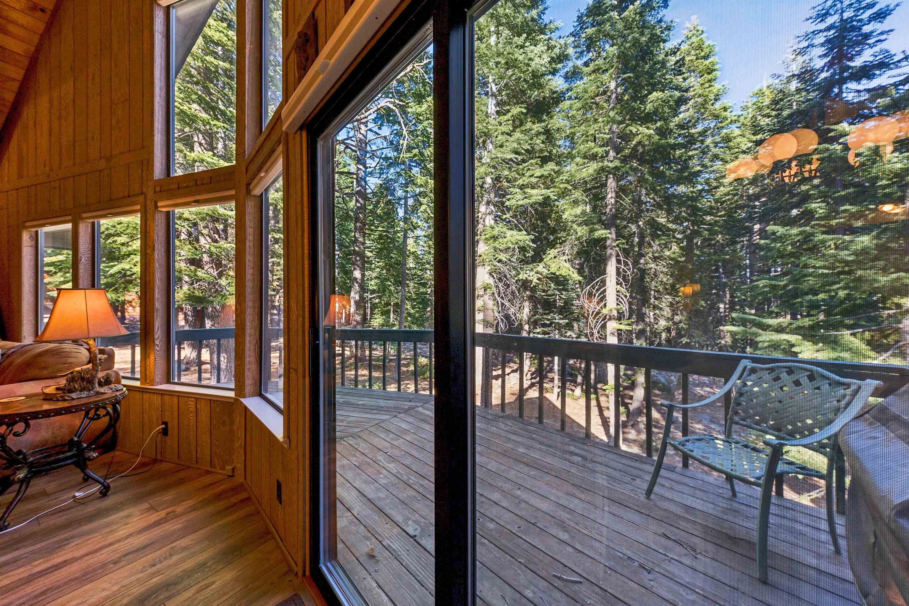 11933 Chamonix Road Truckee, CA 96161 - Photo 10 of 27
