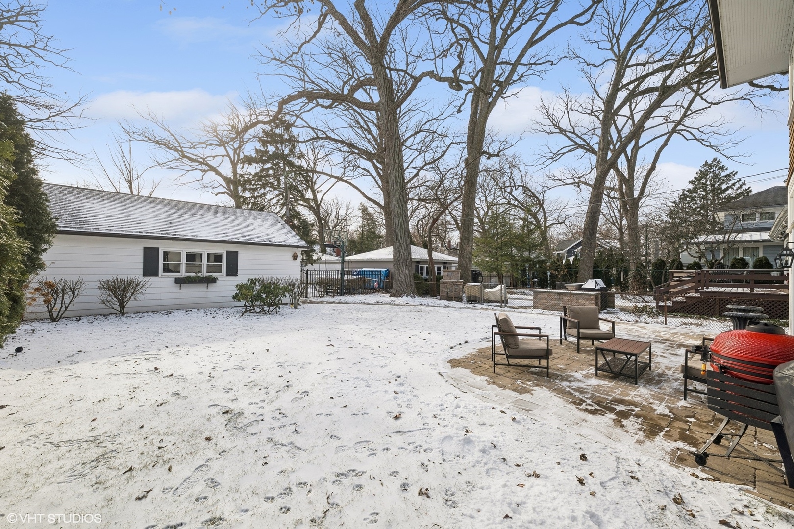 621 Maple Avenue Wilmette, IL 60091 - Photo 37 of 45 a view of a house with a snow on the road