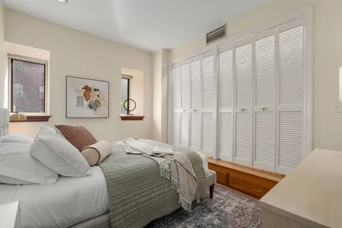 $845,000 | 2 Clarendon Street, Unit 302, Boston, MA 02116