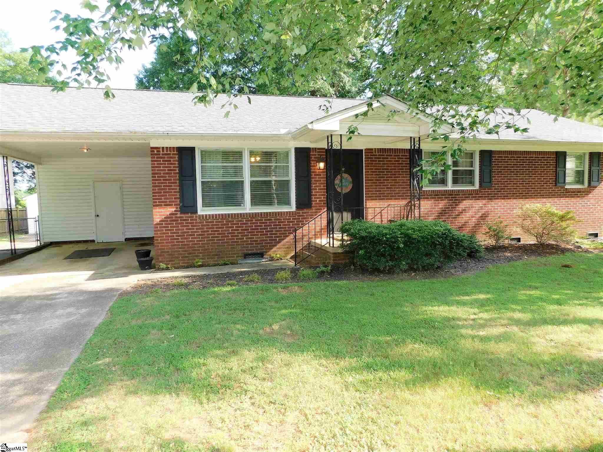 2704 East Lee Road Taylors, SC 29687 - Photo 1 of 26 Gallery Image 1