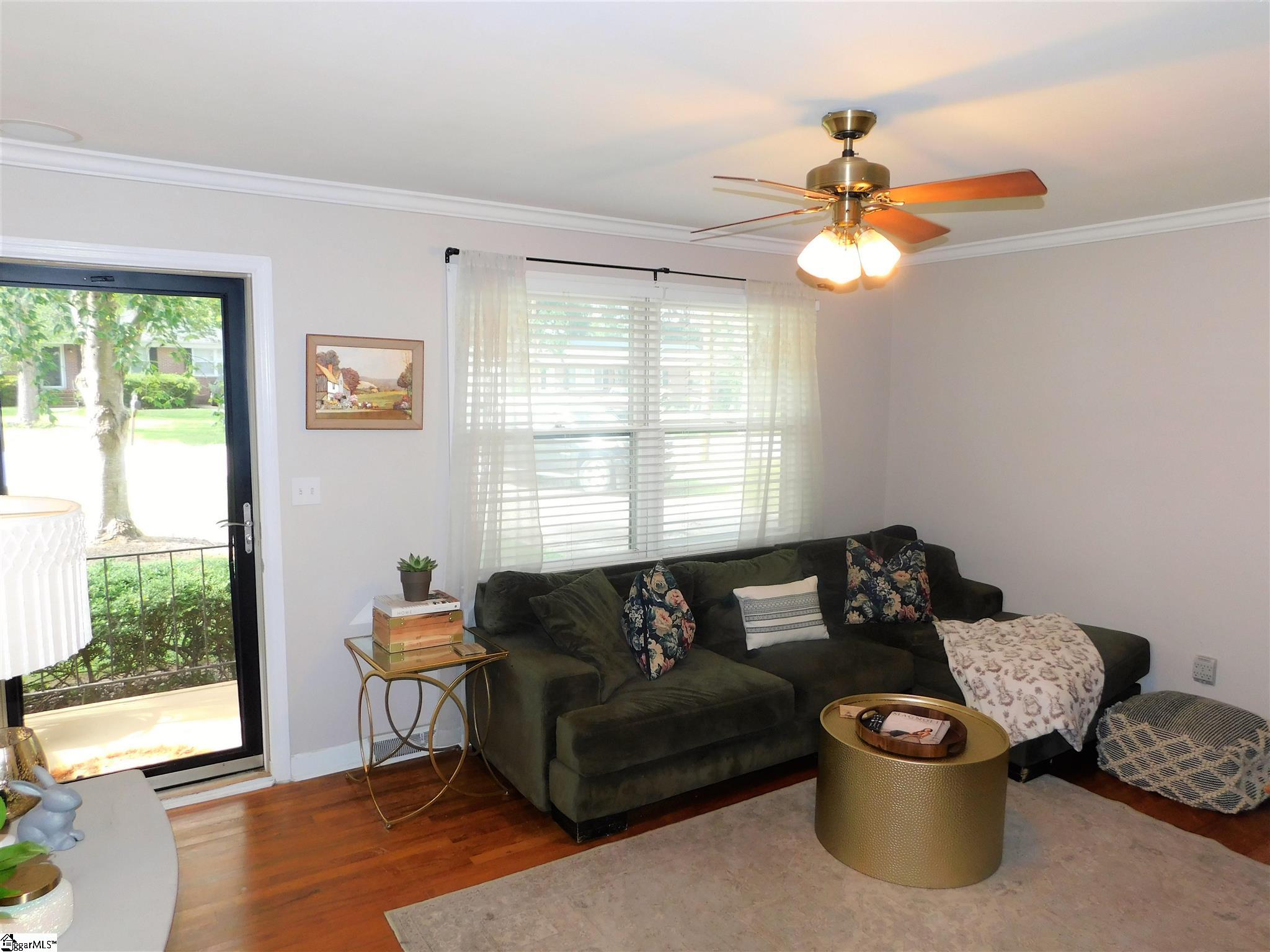 2704 East Lee Road Taylors, SC 29687 - Photo 5 of 26 Gallery Image 5