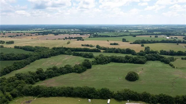 $537,600 | Tbd Northwest Tbd Nw Mm Highway, Urich, MO 64788