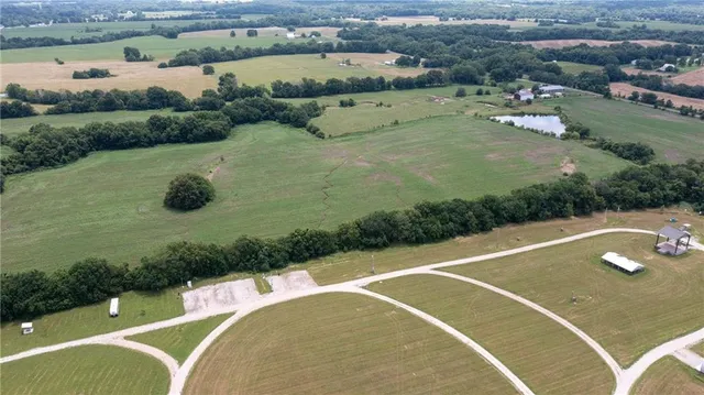 $537,600 | Tbd Northwest Tbd Nw Mm Highway, Urich, MO 64788