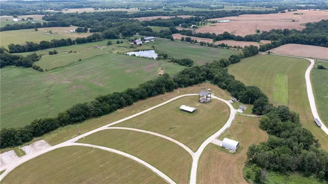 $537,600 | Tbd Northwest Tbd Nw Mm Highway, Urich, MO 64788