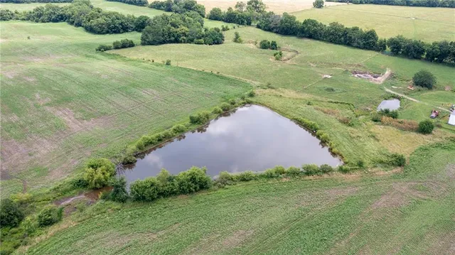 $537,600 | Tbd Northwest Tbd Nw Mm Highway, Urich, MO 64788