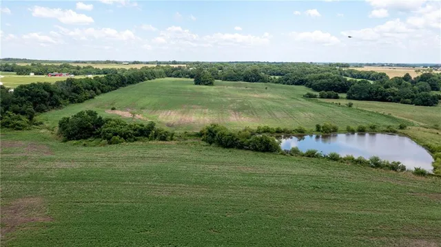 $537,600 | Tbd Northwest Tbd Nw Mm Highway, Urich, MO 64788