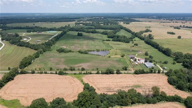 $537,600 | Tbd Northwest Tbd Nw Mm Highway, Urich, MO 64788