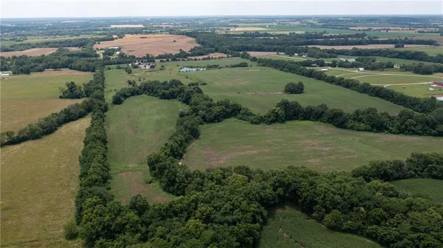 $537,600 | Tbd Northwest Tbd Nw Mm Highway, Urich, MO 64788