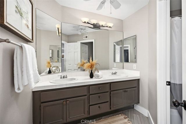 $1,449,000 | 28 Lawnridge, Rancho Santa Margarita, CA 92679