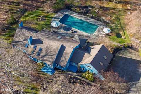 $1,500,000 | 140 Beartown Mountain Road, Monterey, MA 01245