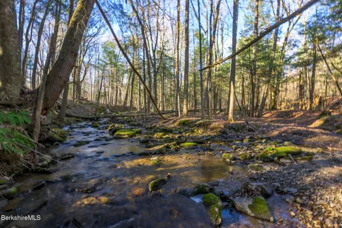 $1,500,000 | 140 Beartown Mountain Road, Monterey, MA 01245