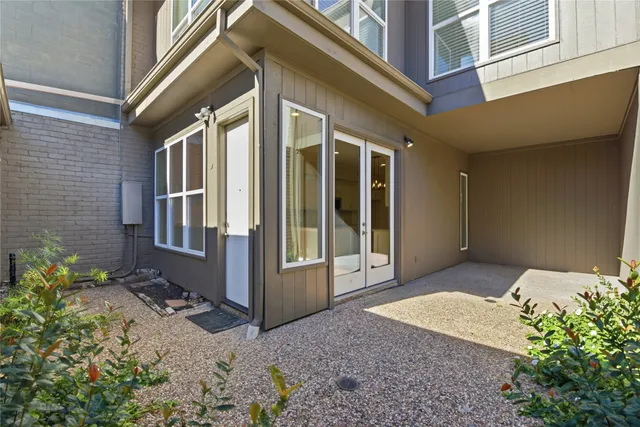 $599,000 | 7535 Olympia Drive, Houston, TX 77063