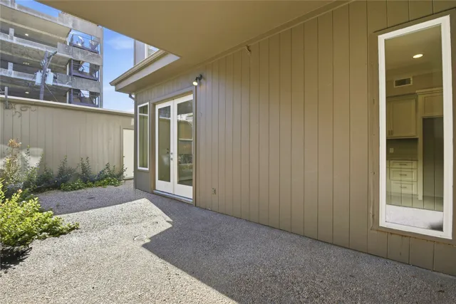 $599,000 | 7535 Olympia Drive, Houston, TX 77063