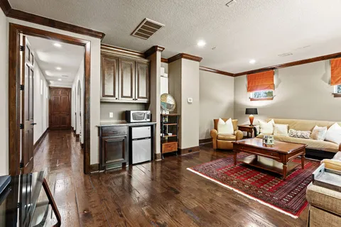 $1,798,000 | 3751 Aberdeen Way, Houston, TX 77025