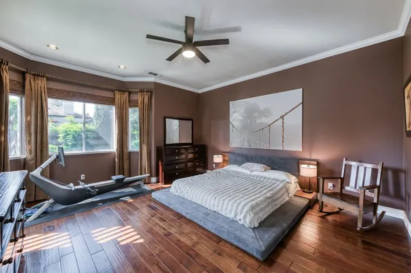 $799,900 | 566 West Enterprise Avenue, Clovis, CA 93619