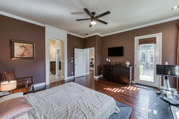 $799,900 | 566 West Enterprise Avenue, Clovis, CA 93619
