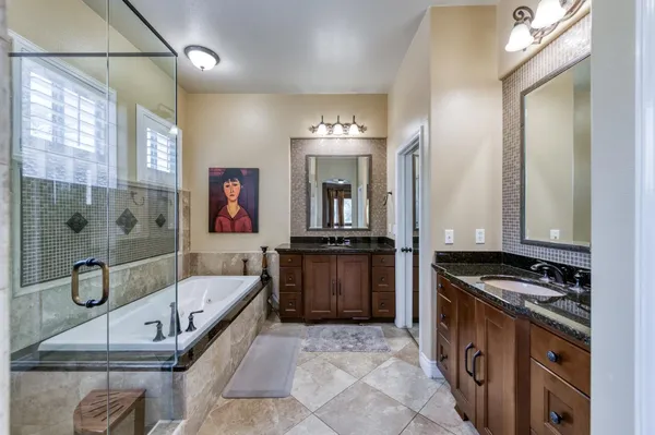 $799,900 | 566 West Enterprise Avenue, Clovis, CA 93619