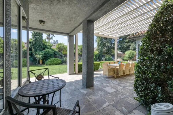 $799,900 | 566 West Enterprise Avenue, Clovis, CA 93619