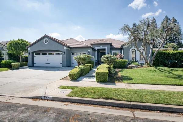 $799,900 | 566 West Enterprise Avenue, Clovis, CA 93619