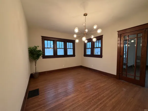 $279,900 | 212 West Madison Street, Tipton, IN 46072