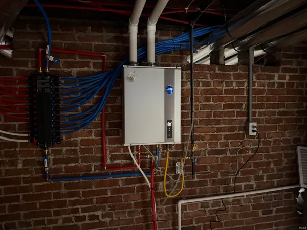 $279,900 | 212 West Madison Street, Tipton, IN 46072