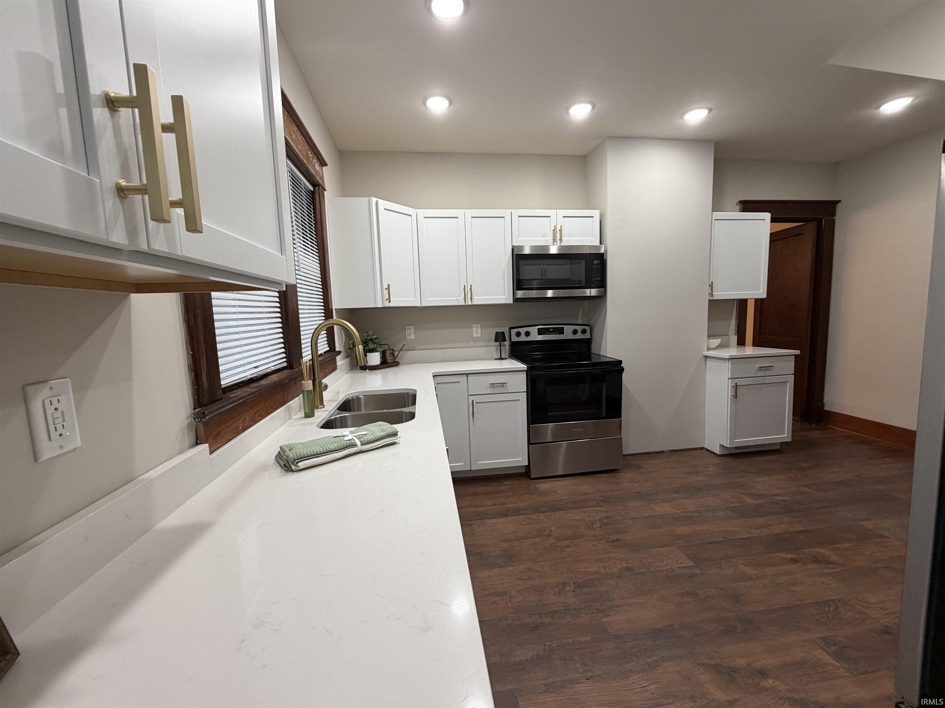 212 West Madison Street Tipton, IN 46072 - Photo 9 of 31