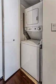 $2,600 | 50 Biscayne Boulevard, Unit 907, Miami, FL 33132