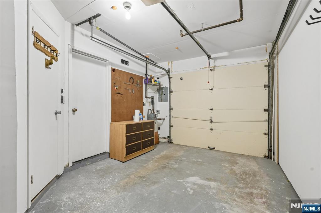 925 Main Street, Unit 10 Hackensack, NJ 07601 - Photo 26 of 28