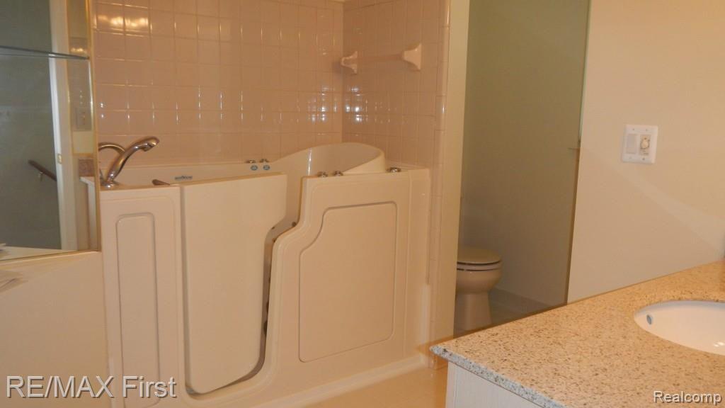 151 Milton Road Algonac, MI 48001 - Photo 27 of 30 DSCN3645.jpg