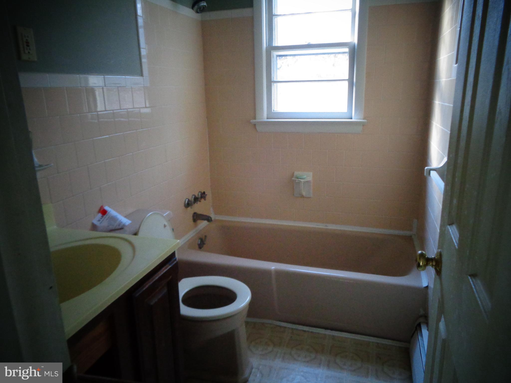4520 Plum Point Road Chesapeake Beach, MD 20732 - Photo 7 of 16 Bathroom 1