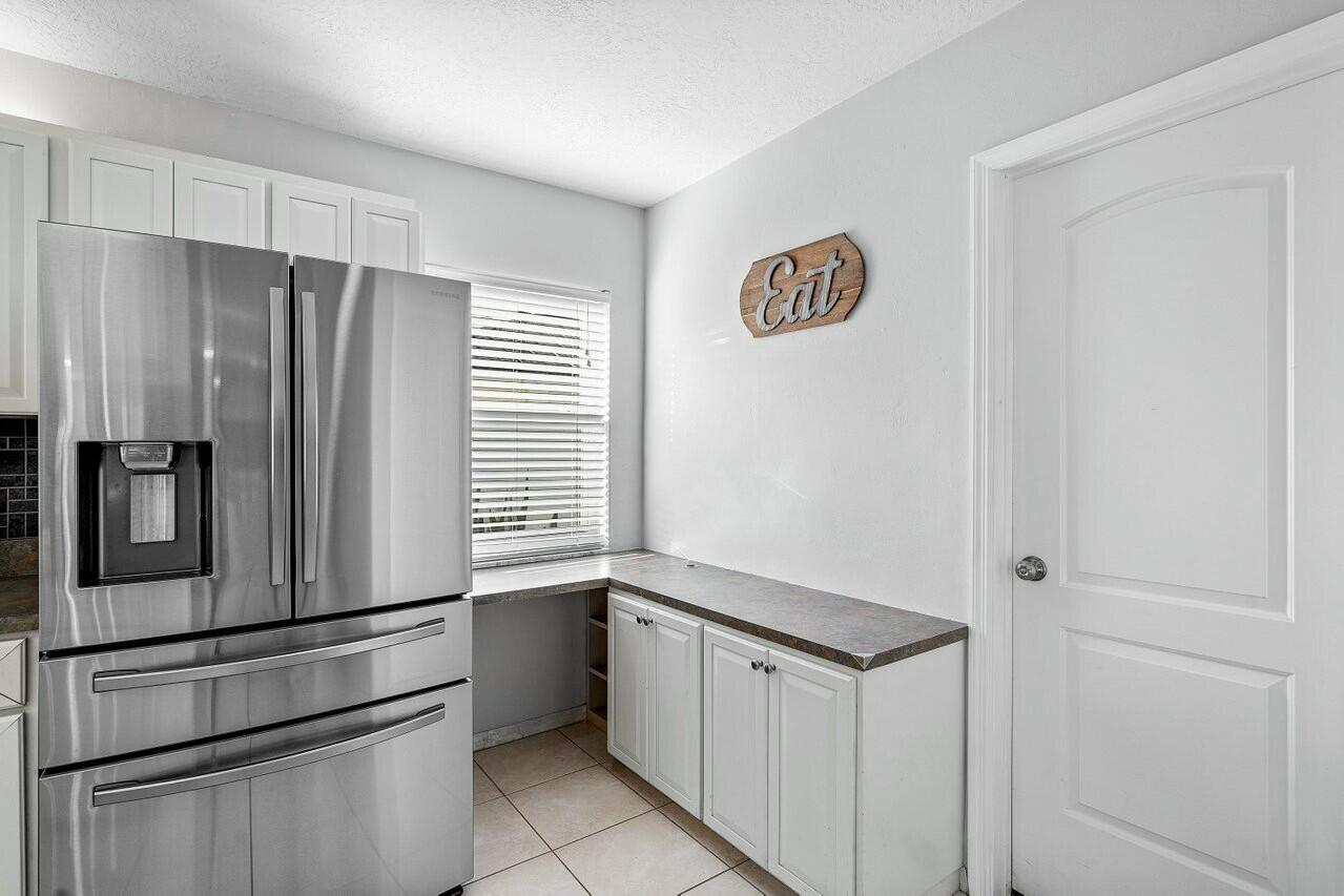 984 Southwest 5th Street Boca Raton, FL 33486 - Photo 9 of 35 tempImagee14ylq