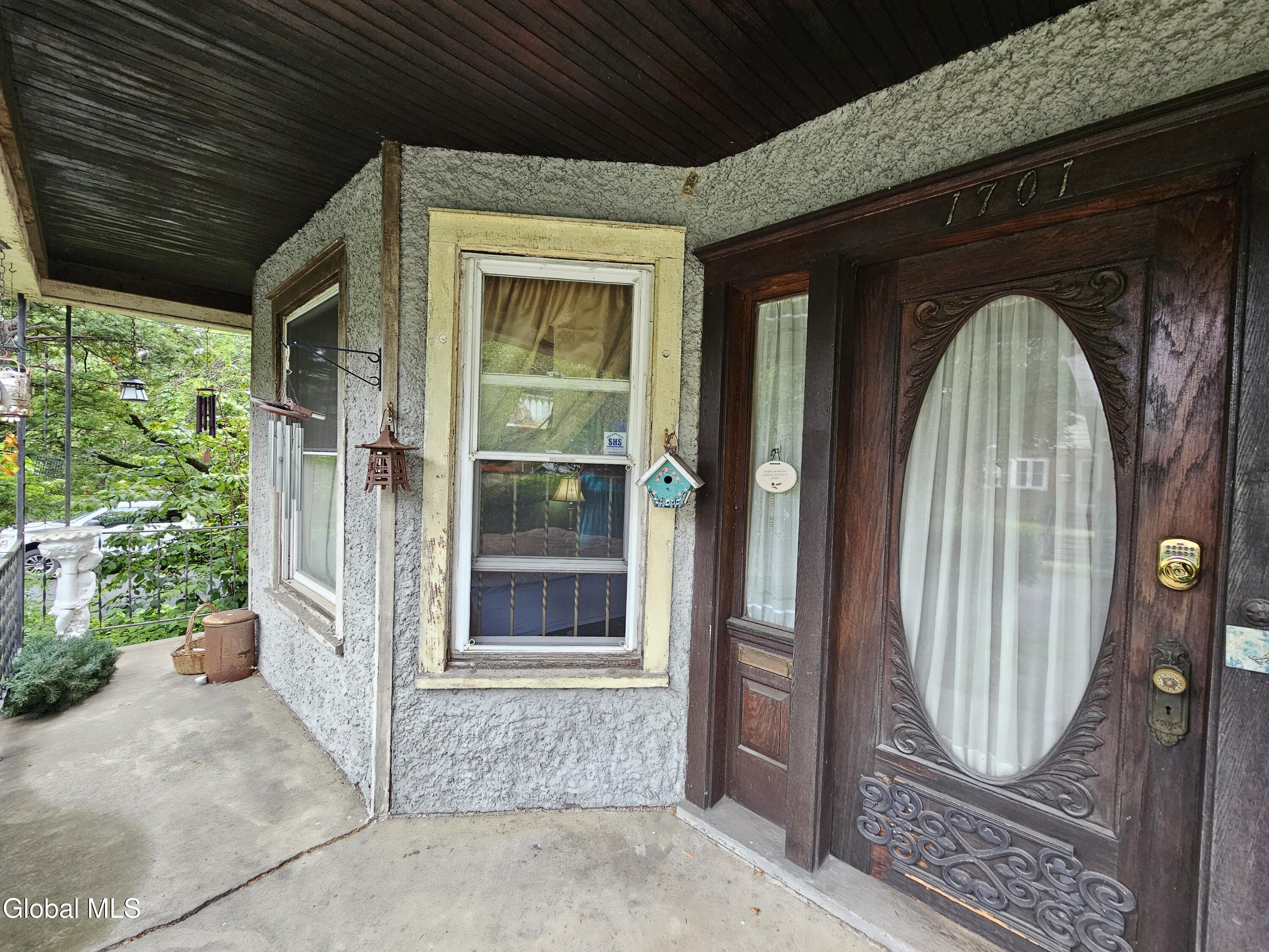 1701 Lenox Road Schenectady, NY 12308 - Photo 3 of 34 1000030093