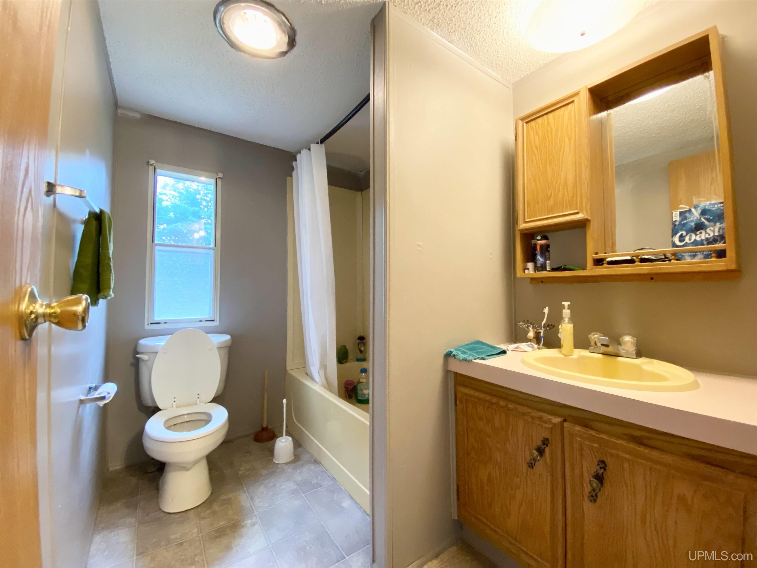 5383 18th Road Escanaba, MI 49829 - Photo 10 of 34