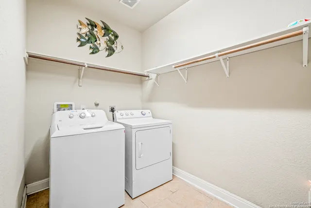 $525,000 | 449 Timber Crk Drive, Schertz, TX 78108