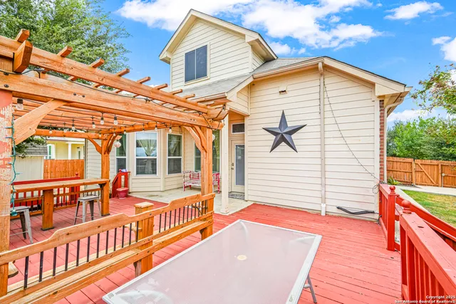 $525,000 | 449 Timber Crk Drive, Schertz, TX 78108