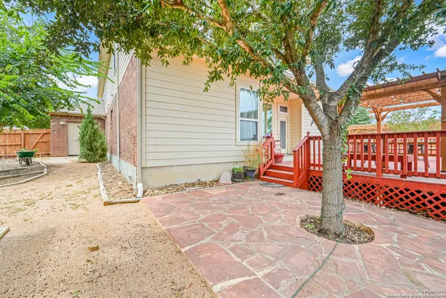 $525,000 | 449 Timber Crk Drive, Schertz, TX 78108