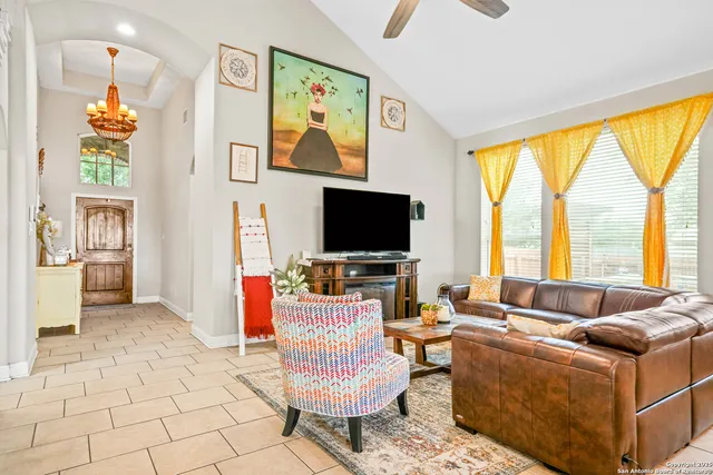 $525,000 | 449 Timber Crk Drive, Schertz, TX 78108