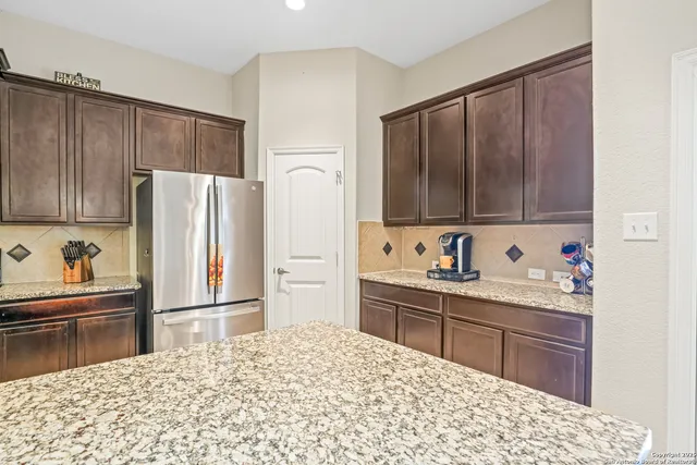 $525,000 | 449 Timber Crk Drive, Schertz, TX 78108