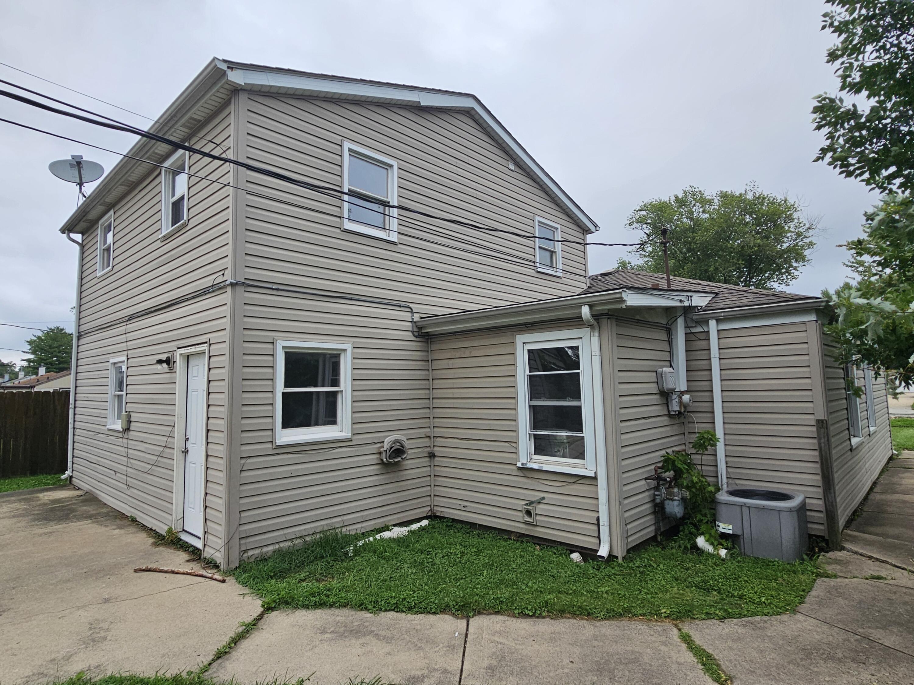 742 North Indiana Street Griffith, IN 46319 - Photo 2 of 17 3000x2250